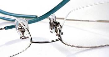 Με τι υλικό φτιάχνονται οι φακοί στα γυαλιά οράσεως;