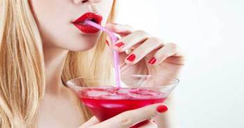 Να τι πρέπει να πίνετε για να προστατεύσετε τα μάτια σας