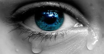 Κοιτάζοντας τα δάκρυα μέσα από ένα μικροσκόπιο