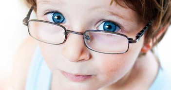 Έρευνα - Η μυωπία προτιμά τους προνομιούχους