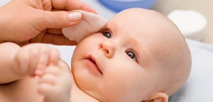 Πώς να καθαρίσετε σωστά τα μάτια του μωρού σας