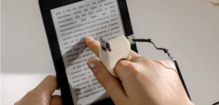 Το έξυπνο δαχτυλίδι για τυφλούς που μετατρέπει το κείμενο σε ήχο