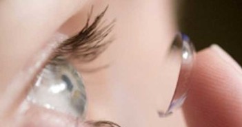 Πως οι φακοί επαφής μπορούν να σας δείξουν νεώτερους;