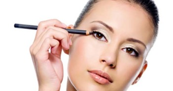 Μάθετε πως να εφαρμόζετε σωστά το eyeliner