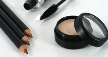 Ληγμένα καλλυντικά: Τι μπορούν να προκαλέσουν