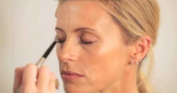 Μάθετε ποια σκιά ματιών ταιριάζει με τα μάτια σας