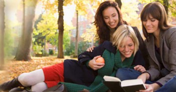 Ποια είναι τα οφέλη τα των φακών επαφής;