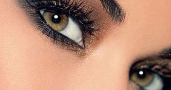 Πώς να χρησιμοποιήσετε το μολύβι ή το eyeliner για έμφαση στα μάτια σας! 