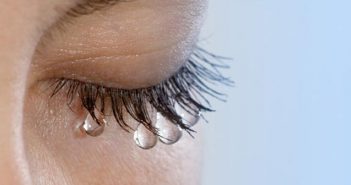 Πότε τα δάκρυα στα μάτια δεν είναι φυσιολογικά